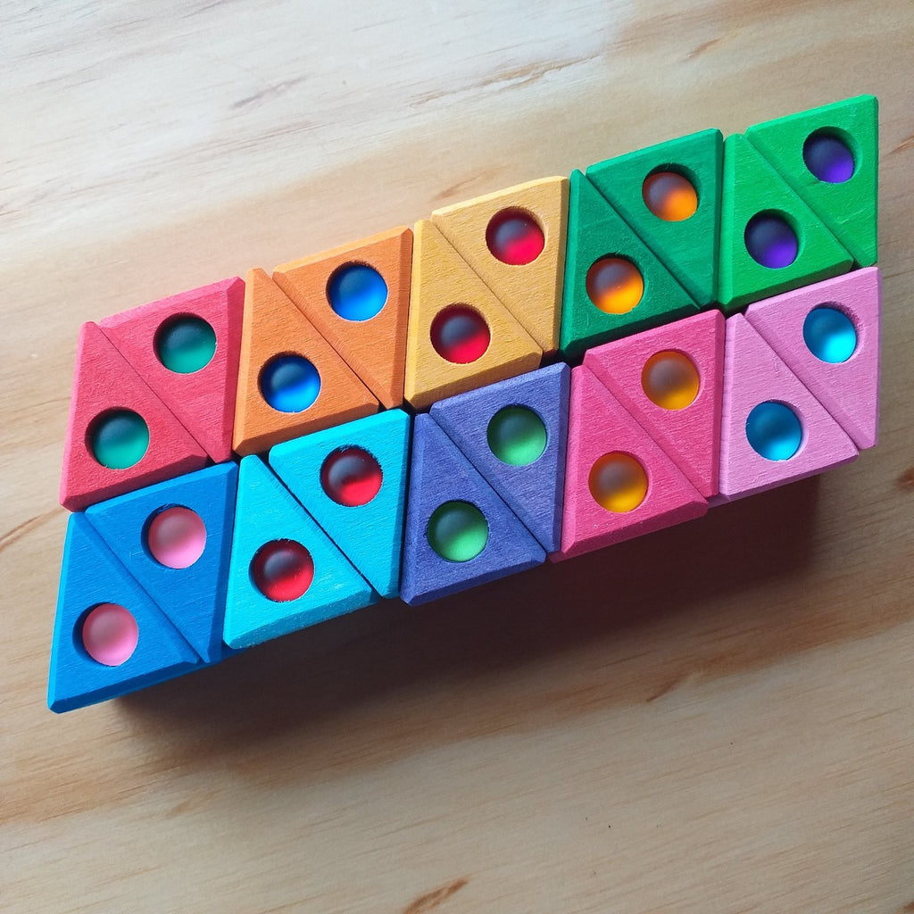 Bauspiel Wooden Gem Inset Triangles (100 pc) - Bauspiel - Hilltop Toys